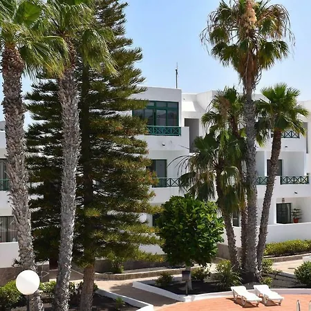 Apartman Holyhome 305 *