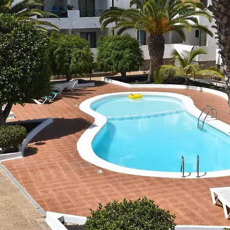 Apartman Holyhome 305 *